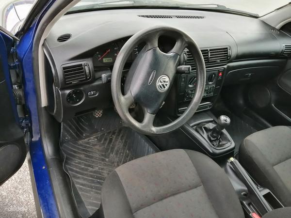 VW PASSAT 1.6 74 kW (foto #7)