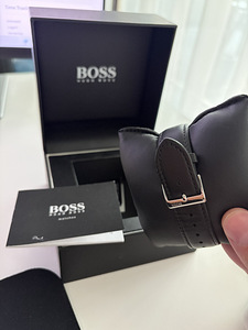 Наручные часы Hugo Boss Officer (4 фото из 4)