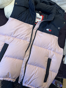 Müüa vest Tommy Hilfiger (4 foto / 4)