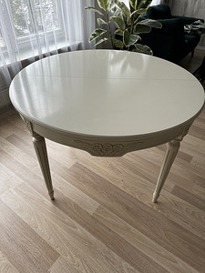 Laud pikendatav Gustavian stiilis (1 foto / 3)