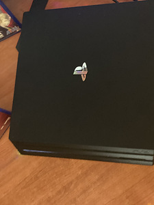 PlayStation 4 PRO 1 ТБ (5 фото из 5)