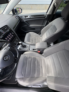 2017 Volkswagen Golf 2.0 TDI 110 кВт R-Line (7 фото из 15)