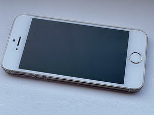 iPhone 5s 16GB Gold (3 foto / 5)