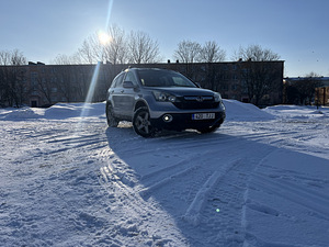 Honda CR-V (3 foto / 9)