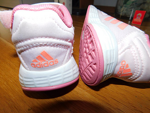 Кроссовки для девочек adidas размер 23 (2 фото из 3)