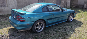 Ford Mustang 5.0 manuaal (7 foto / 10)