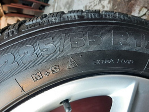 225/55 R17 AUDI velgedega naasttalverehvid, originaal (4 foto / 10)