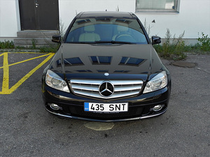 Mercedes-Benz C320 4matic, 165kw (3 foto / 15)
