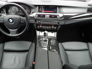 BMW 530 XD LUXURY LCI 190 kw (2015) (12 foto / 15)