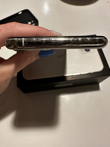 iPhone 11pro 64GB battery 71% (7 foto / 10)
