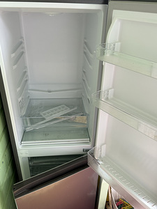 Külmkapp (2 foto / 3)