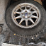 Легкосплавные диски Volvo с хорошими шипованными шинами (фото #3)