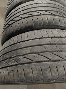 225/45R17 (1 фото из 2)