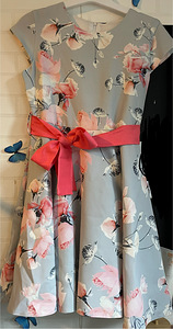 Kleit 122 (1 foto / 1)