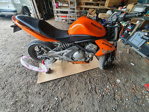 Kawasaki er6-n (2 foto / 4)