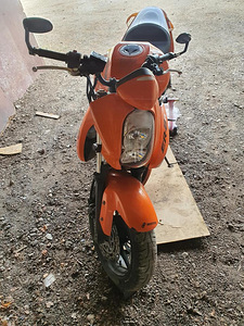Kawasaki er6-n (4 foto / 4)
