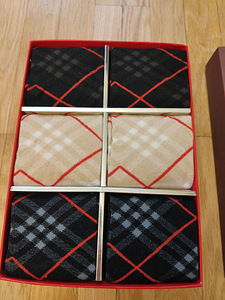 BURBERRY MEESTE SOKID 6TK 43-46EU (2 foto / 2)
