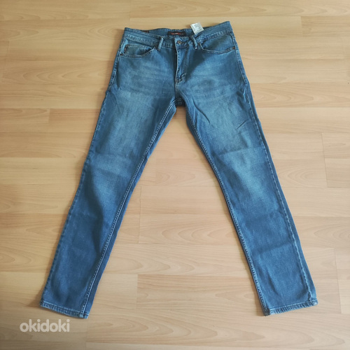 ПРОДАЮТСЯ СОВЕРШЕННО НОВЫЕ МУЖСКИЕ ДЖИНСЫ PRADA W31/L32