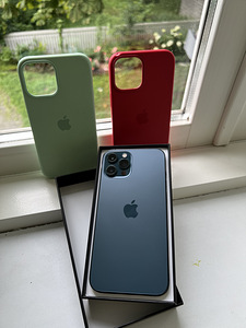 Apple iPhone 12 Pro Max 128GB Pacific Blue (1 foto / 3)
