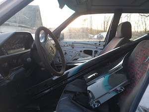 Mercedes benz 124 x2 (8 foto / 8)