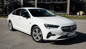 Opel Insignia Grand Sport 1.5d 90kw (3 foto / 11)