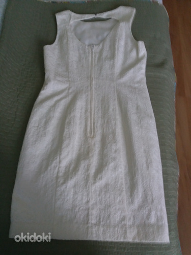 Платье белого цвета, рельефная ткань М / L. (фото #6)