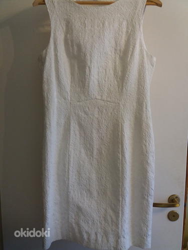 Платье белого цвета, рельефная ткань М / L. (фото #7)