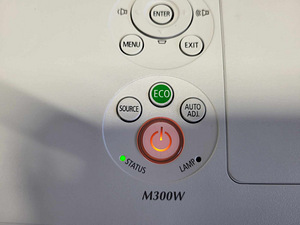 NEC projektor M300W (2 foto / 2)