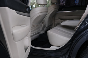 Subaru Outback (13 фото из 14)