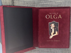 The Story of Olga TASCHEN 2012 (1 foto / 7)