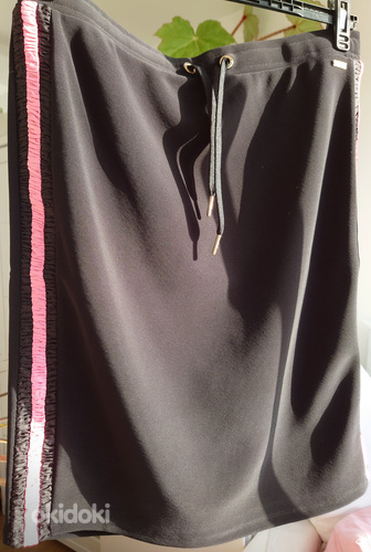 Юбка-карандаш Armani Exchange с розовыми полосками на размер (фото #3)