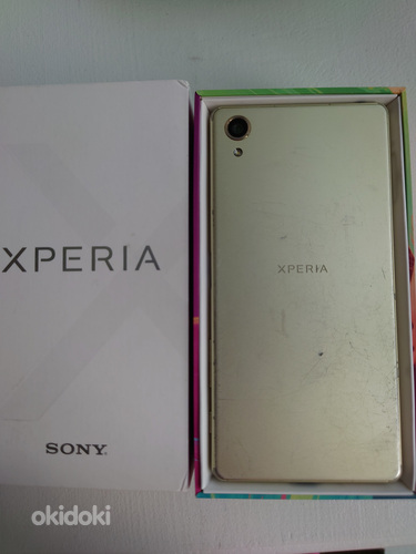 Sony Xperia X (foto #3)