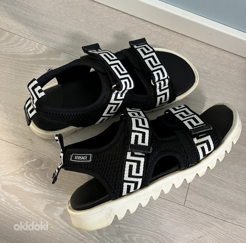 Versace sandaalid