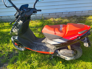 Aprilia RS50 Street (3 foto / 3)
