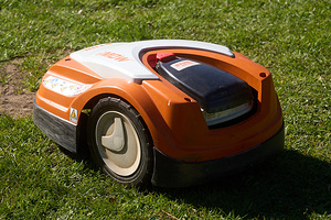 Robotniiduk Stihl iMOW RMI 422 (2 foto / 5)