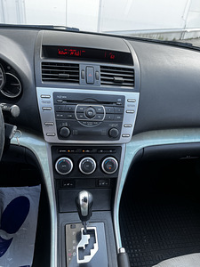 Mazda 6 (9 фото из 10)