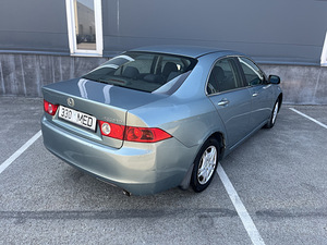 Honda Accord (3 foto / 3)