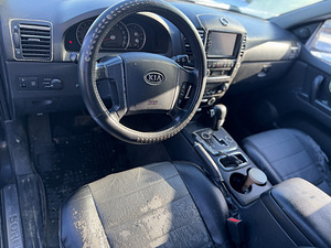 Kia sorento 2.5 125kw automaat varuosadeks (6 фото из 7)