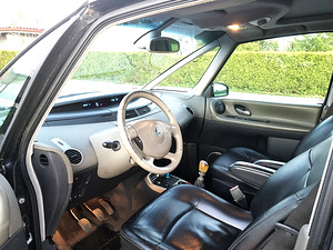 Renault Espace 2.2 dci 110kw (5 foto / 10)