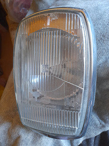 MB W115 esitiivad, esituled, iluvõre (kannel) ja veljed (1 foto / 2)