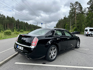 Lancia Thema 3.0d 2013 (4 foto / 8)
