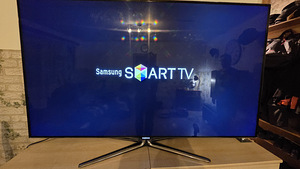 Продается хорошо сохранившийся 55-дюймовый Samsung Smart TV (1 фото из 4)