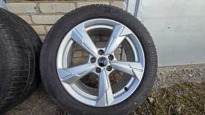 Audi A6 (C8) R18 + Bridgestone 5-6mm mustriga komplekt! (5 foto / 10)
