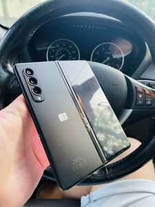 Samsung galaxy Z Fold 3 (1 foto / 6)