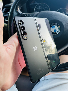 Samsung galaxy Z Fold 3 (4 foto / 6)