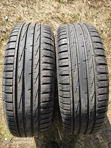 Автомобильные шины (2 фото из 8)