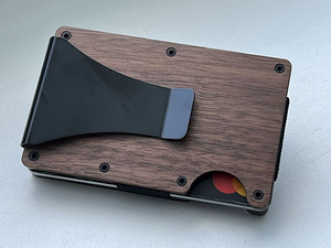 UUS Kaarditasku Clip Wood Puit Ridge Wallet (1 foto / 2)