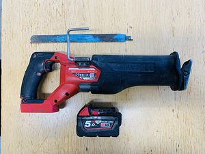 Milwaukee M18 FSZ - tiigersaag + aku ! (1 foto / 8)