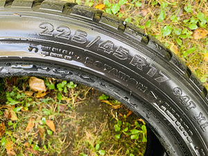 Nokian Hakkapeliitta 225/45 R17 - б/у ! (2 фото из 7)