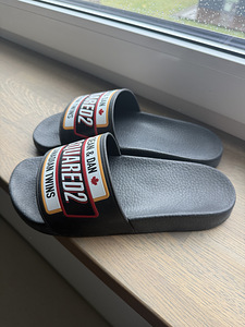 Dsquared2 шлепки унисекс (2 фото из 3)